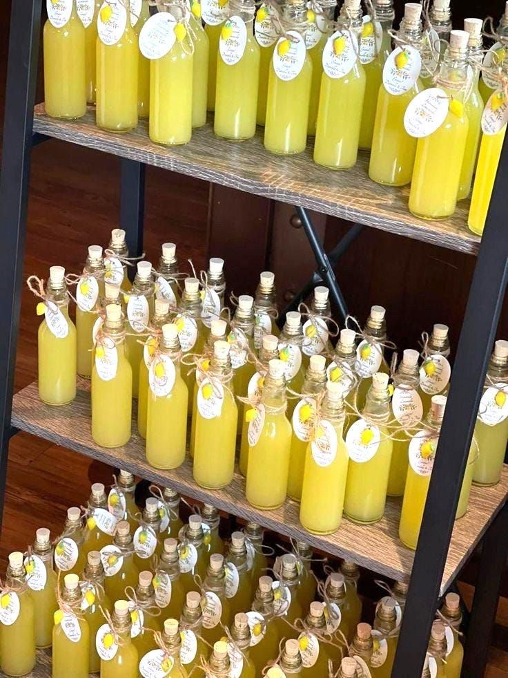 Elevate Your Wedding with Pre-Made Bottled Cocktails