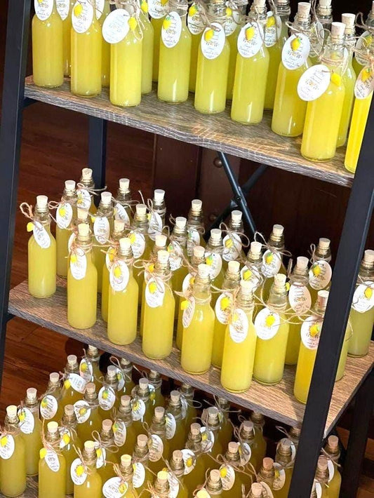 Elevate Your Wedding with Pre-Made Bottled Cocktails